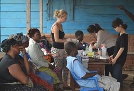 Volunteer Medical Electives Pharmacy Elective interns complete their course requirements by working at medical outreaches in communities in Ghana.