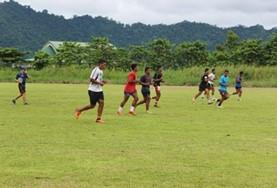 Volunteer Sports A local sports team plays a friendly practice rugby match as part of our volunteer Rugby placement in Samoa.